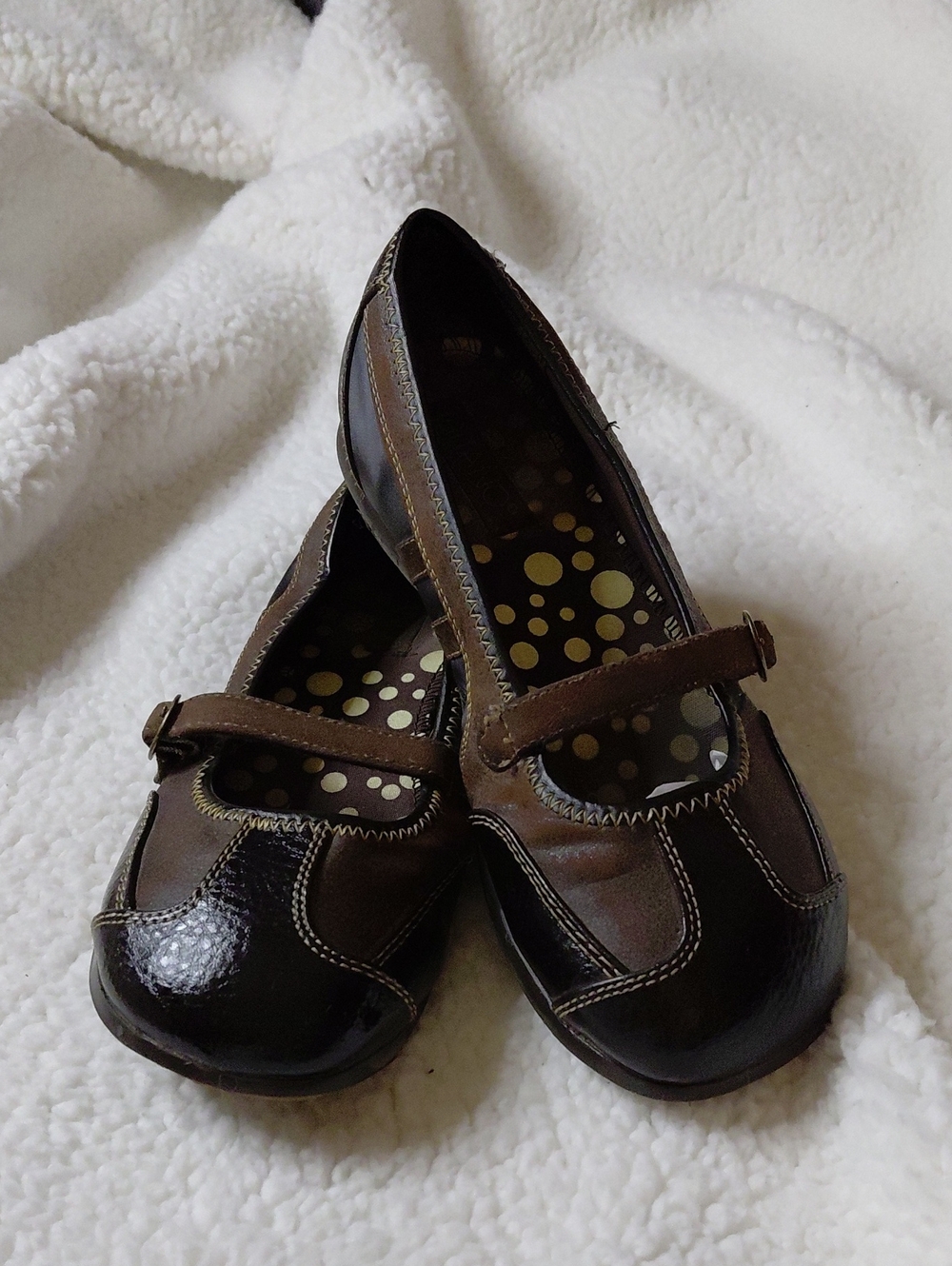 GITANO Brown Slip-On Flat Size 8 with Contrast Stitching